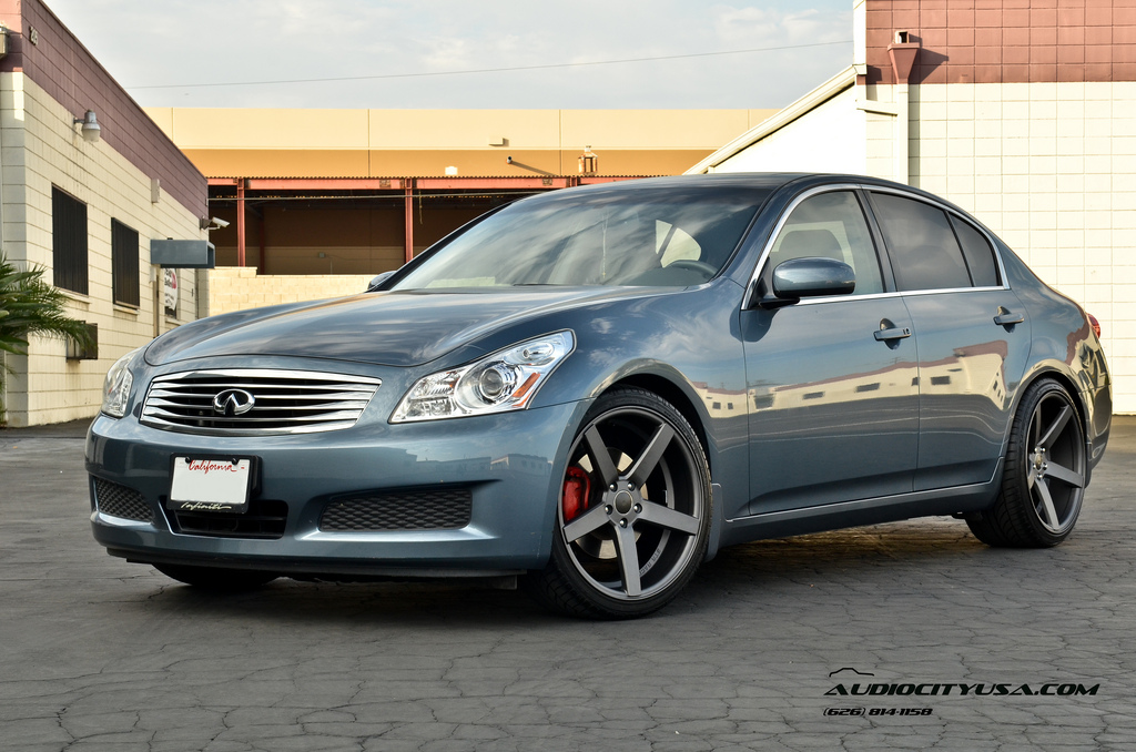 photo 2 Infiniti G37x custom wheels STR 607 20x9.0, ET , tire size 245/35 R20. 20x10.5 ET 275/30 R20