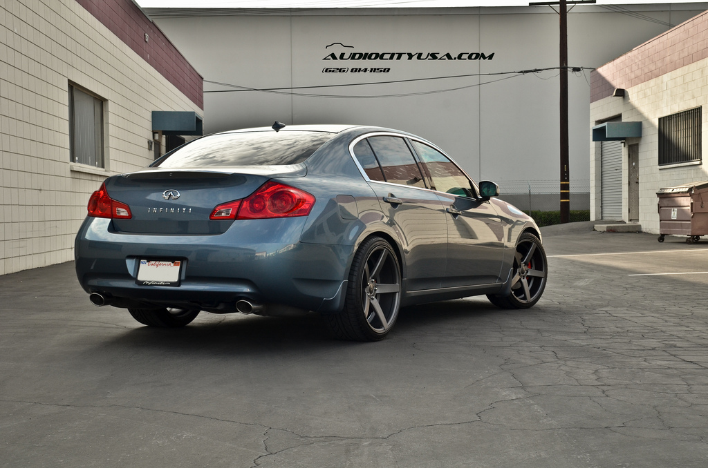 photo 5 Infiniti G37x custom wheels STR 607 20x9.0, ET , tire size 245/35 R20. 20x10.5 ET 275/30 R20