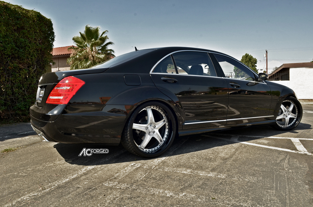 photo 5 Mercedes-Benz S-Class custom wheels AC Solid 5 22x9.0, ET , tire size 245/30 R22. 22x10.5 ET 295/25 R22