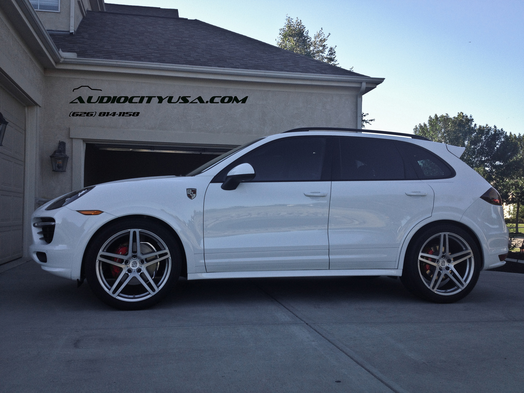 photo 3 Porsche Cayenne custom wheels Roderick RW5 22x10.0, ET , tire size 305/35 R22. x ET