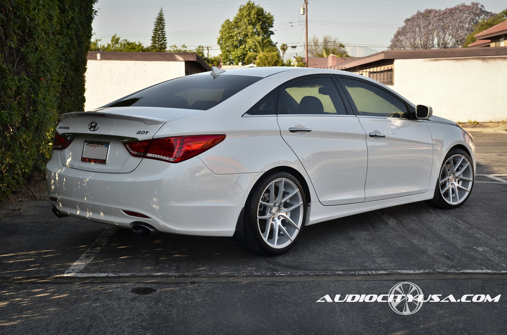 photo 5 Hyundai Sonata custom wheels Niche Targa M131 19x9.5, ET , tire size X R19. x ET