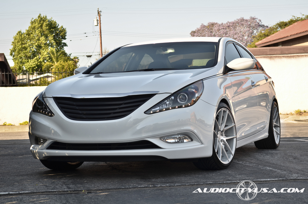photo 3 Hyundai Sonata custom wheels Niche Targa M131 19x9.5, ET , tire size X R19. x ET