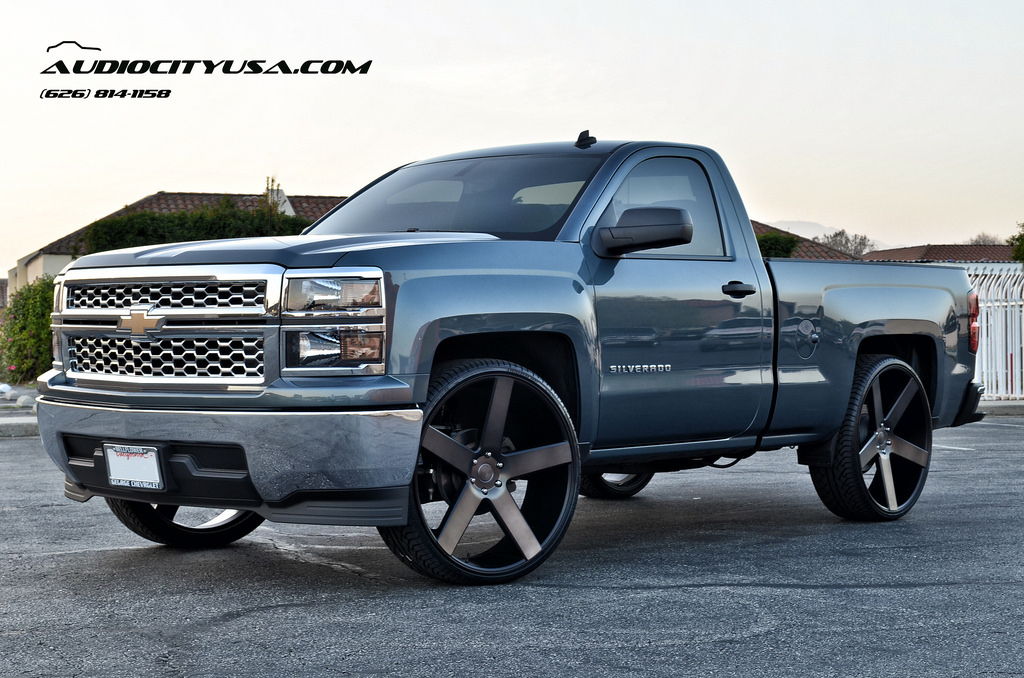 photo 2 Chevrolet Silverado 2500HD custom wheels DUB Baller 28x10.0, ET , tire size 295/25 R28. x ET