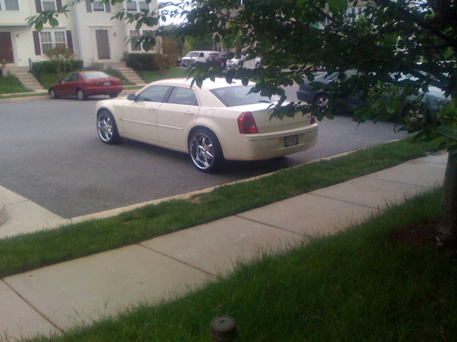 photo 2 Chrysler 300C custom wheels Golden GW185 22x, ET , tire size X R22. x ET