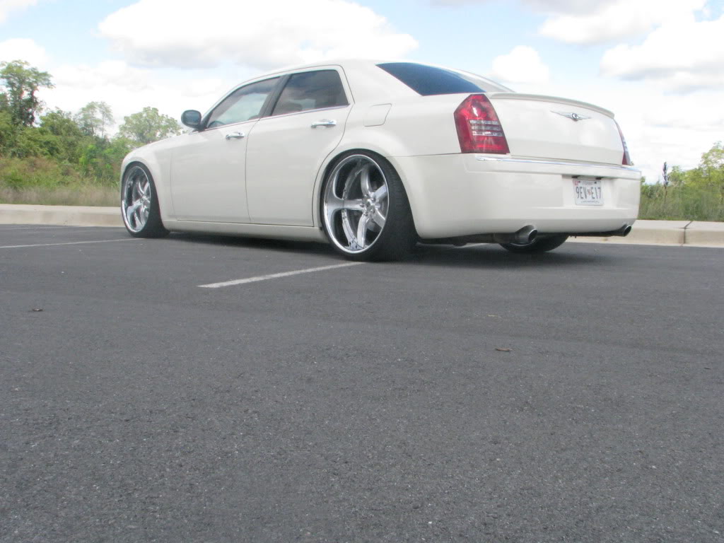 photo 2 Chrysler 300C custom wheels   22x, ET , tire size X R22. x ET 