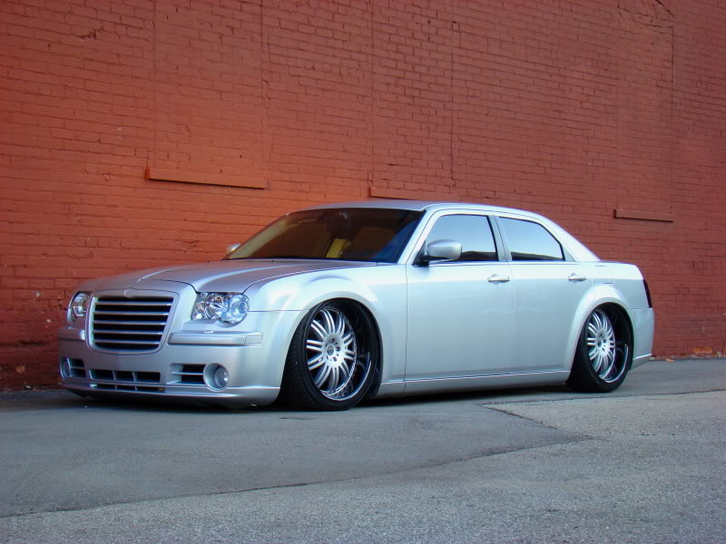 photo 1 Chrysler 300C custom wheels KMC Dimes 22x, ET , tire size X R22. x ET