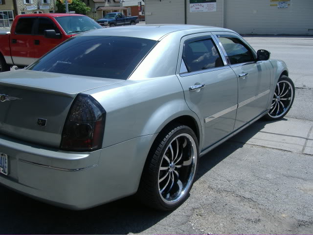 photo 3 Chrysler 300C custom wheels Lexani LSS-10 22x, ET , tire size X R22. x ET