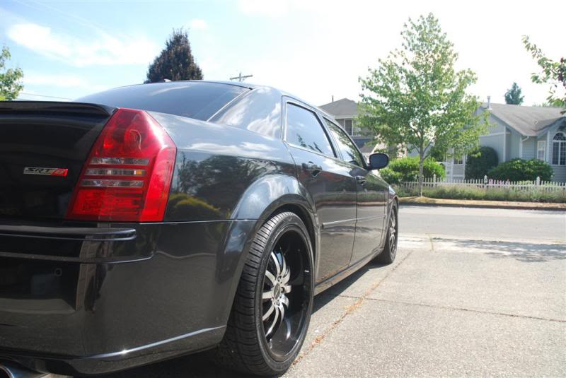 photo 1 Chrysler 300C custom wheels 22x8.5, ET , tire size 265/35 R22. 22x10.0 ET 295/30 R22