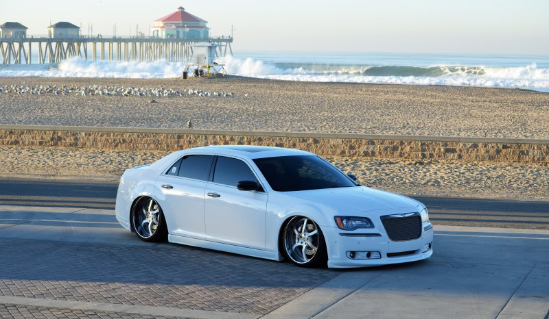 photo 1 Chrysler 300C custom wheels USW 22x9.5, ET , tire size 255/30 R22. 22x10.5 ET 295/25 R22