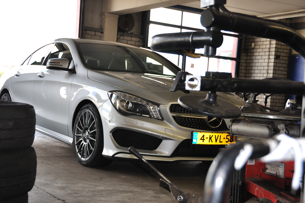 photo 3 Mercedes-Benz CLA-Class custom wheels OZ Superturismo Le Mans 18x, ET , tire size X R18. x ET