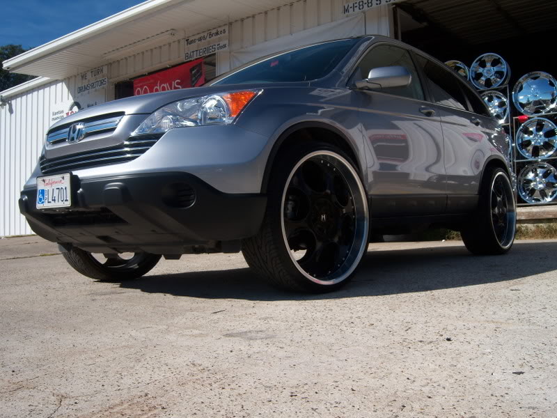 photo 1 Honda CR-V custom wheels 24x10.0, ET , tire size 275/25 R24. x ET