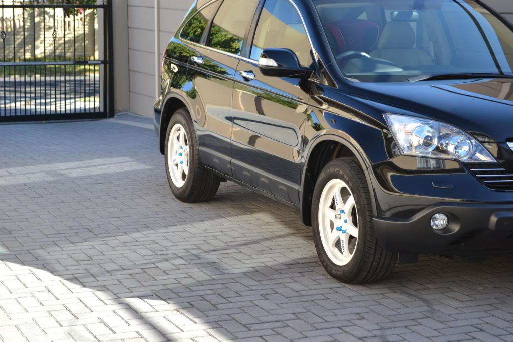 photo 1 Honda CR-V custom wheels Volk Rays TE37 17x7.5, ET , tire size 225/65 R17. 17x8.5 ET 