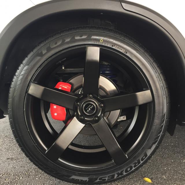 photo 1 Honda CR-V custom wheels Ruff Racing R956 20x8.5, ET +35, tire size 245/45 R20. x ET