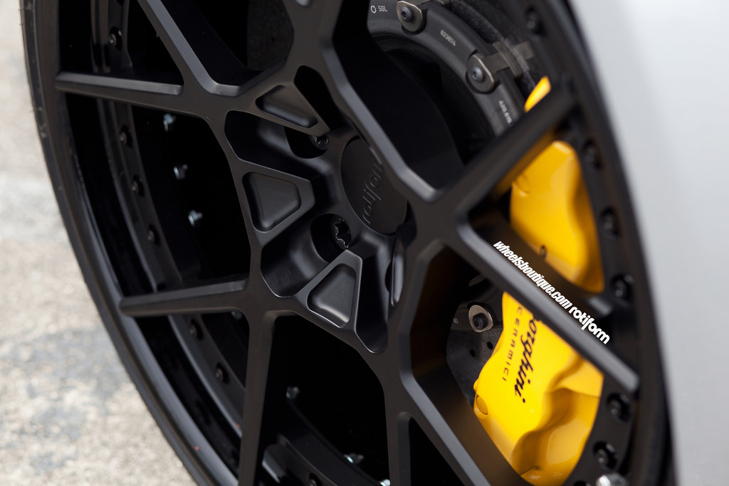 photo 6 Lamborghini Huracan custom wheels ADV 5.0 MV2 CS 20x9.0, ET , tire size 245/30 R20. 21x12.5 ET 325/25 R21