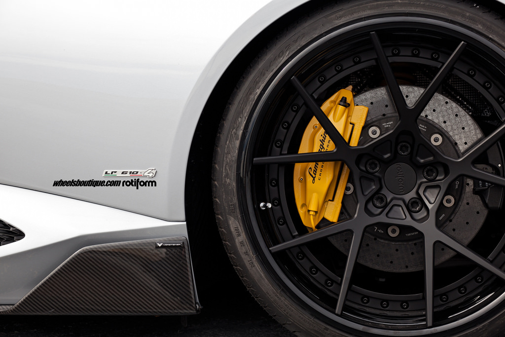 photo 3 Lamborghini Huracan custom wheels ADV 5.0 MV2 CS 20x9.0, ET , tire size 245/30 R20. 21x12.5 ET 325/25 R21