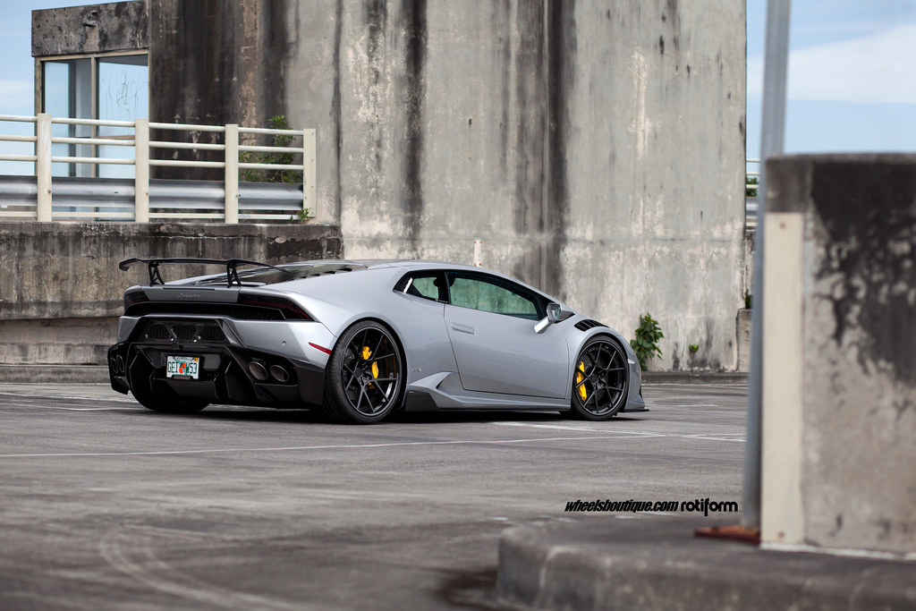 photo 7 Lamborghini Huracan custom wheels ADV 5.0 MV2 CS 20x9.0, ET , tire size 245/30 R20. 21x12.5 ET 325/25 R21