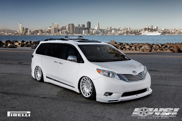photo 1 Toyota Sienna custom wheels Vossen VLE-1 20x, ET , tire size X R20. x ET 