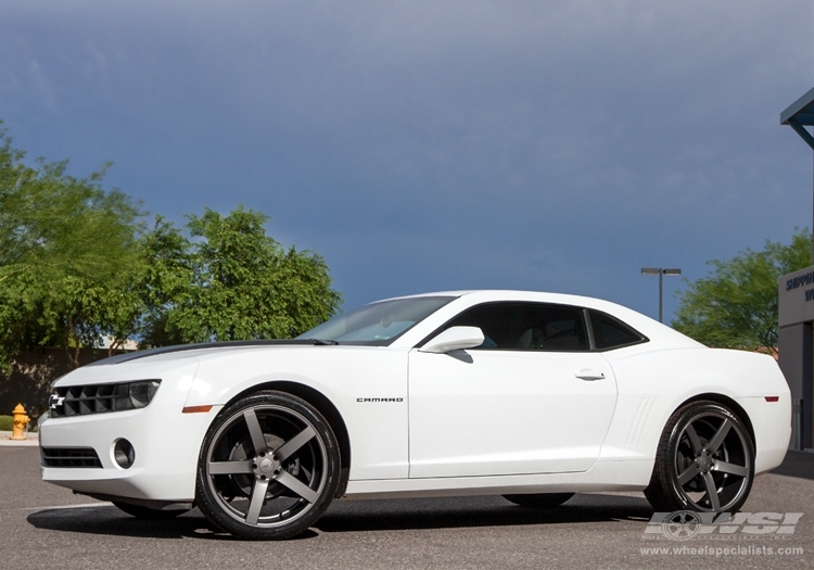 photo 1 Chevrolet Camaro custom wheels Vossen CV3-R 22x, ET , tire size X R22. x ET