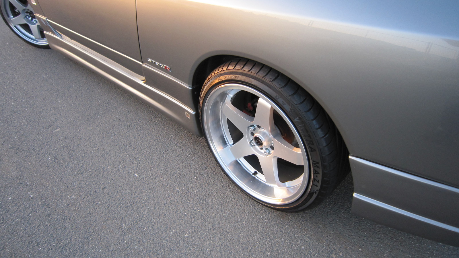 photo 4 Nissan S15 custom wheels Rota  GTR 18x8.5, ET +25, tire size 215/40 R18. 18x10.0 ET+35 255/35 R18