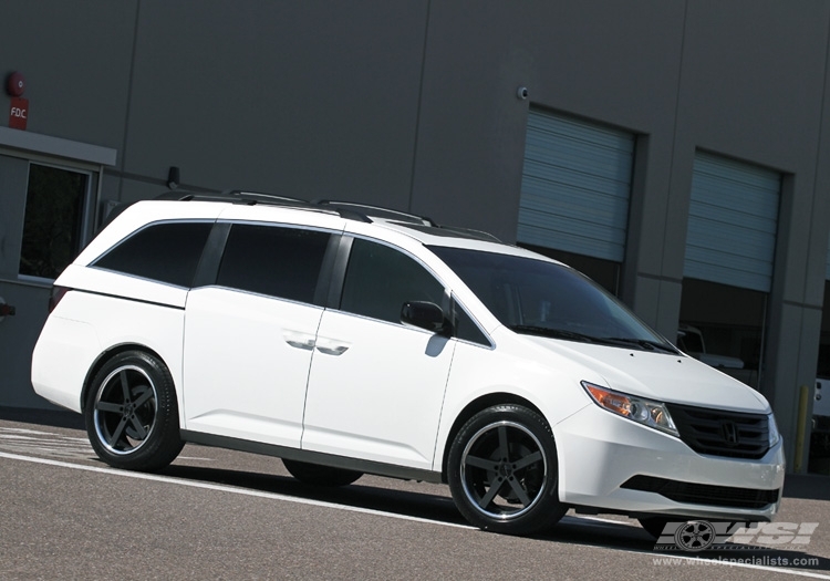 photo 1 Honda Odyssey custom wheels Giovanna Mecca 20x, ET , tire size X R20. x ET 