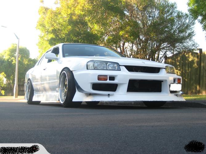 photo 3 Nissan R31-R34 Skyline 4dr custom wheels unsure  18x10.5, ET +14, tire size 235/40 R18. 18x11.5 ET+14 255/35 R18